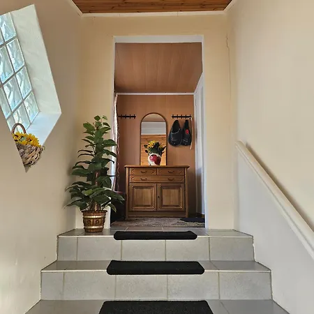 Und Strausswirtschaft Im Weinberg Daire Freyburg