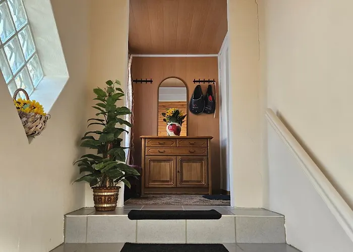 Und Strausswirtschaft Im Weinberg Daire Freyburg